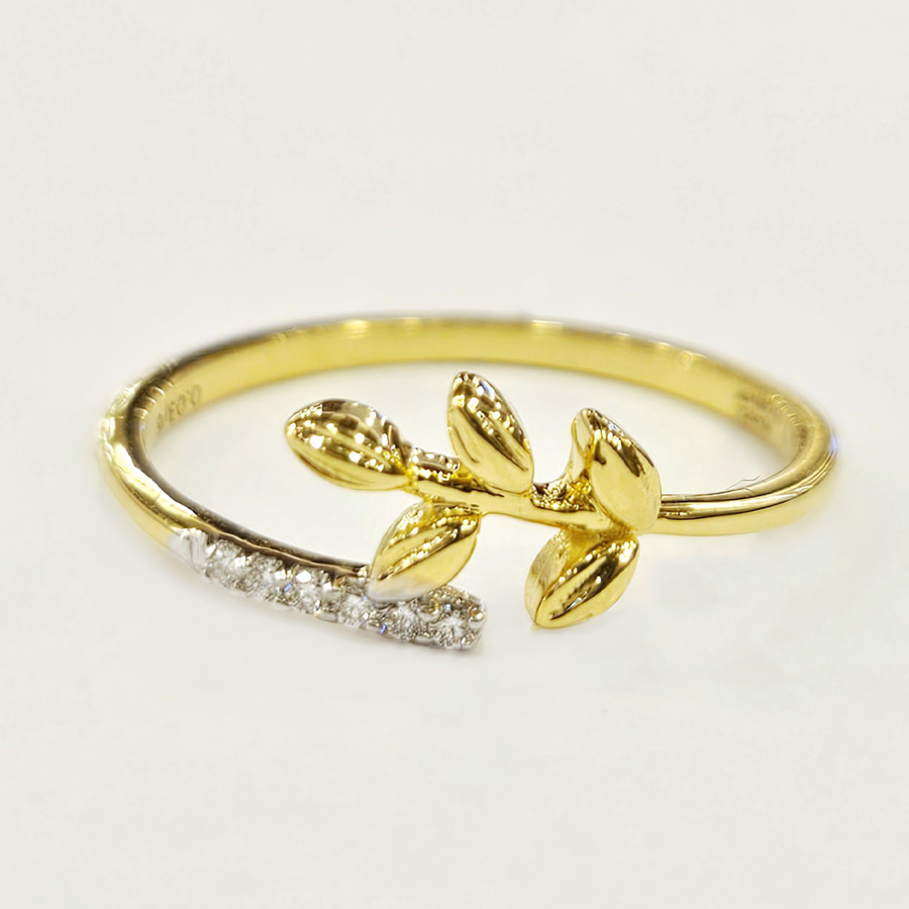 DIAMOND RING